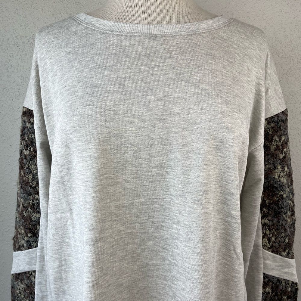 NWT Hem & Thread Sweatshirt Size L - Picture 2 of 8